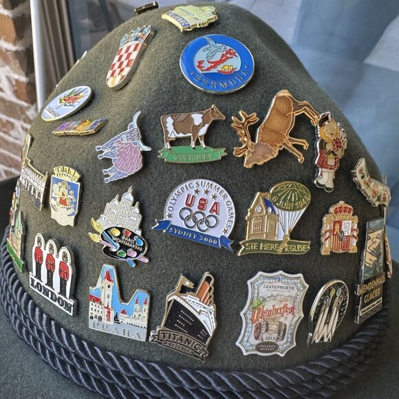VTG Bavarian Wool Hat Oktoberfest Alpine Tyrolean Green German Travel Pins Small - Picture 10 of 12